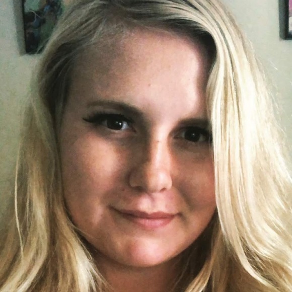 Meet your Posher, Claire - Picture 1 of 1